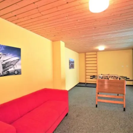 Lovely 1-Bedroom Vacation Studio Apartment With Pool And Sauna Laax Extérieur photo