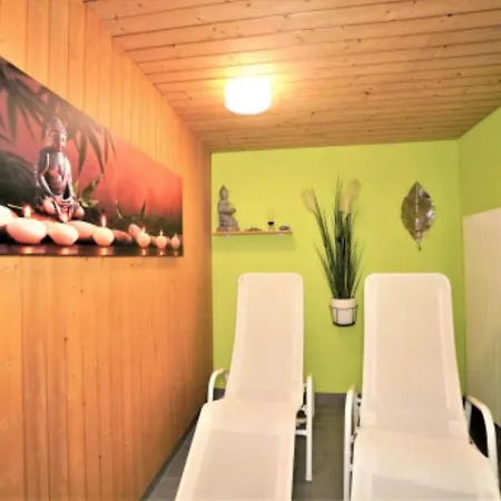 Lovely 1-Bedroom Vacation Studio Apartment With Pool And Sauna Laax Extérieur photo