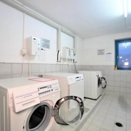 Lovely 1-Bedroom Vacation Studio Apartment With Pool And Sauna Laax Extérieur photo